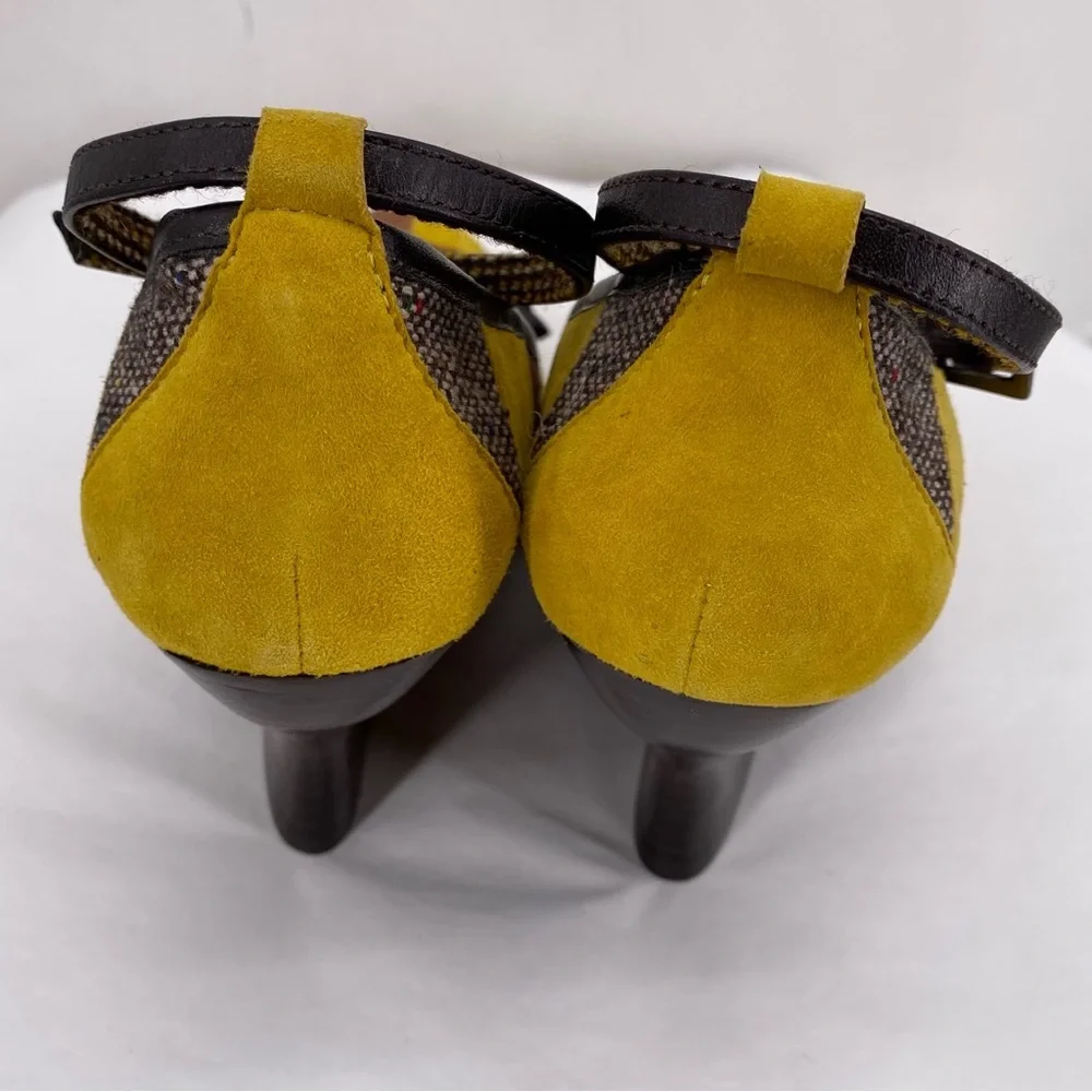 Kensie yellow & brown patchwork wedges - Picture 5 of 9